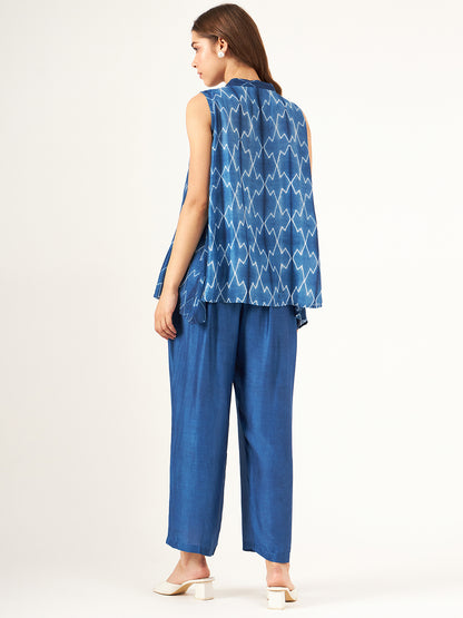 Indigo blue shibori cut sleeve top with half collor and front button closure