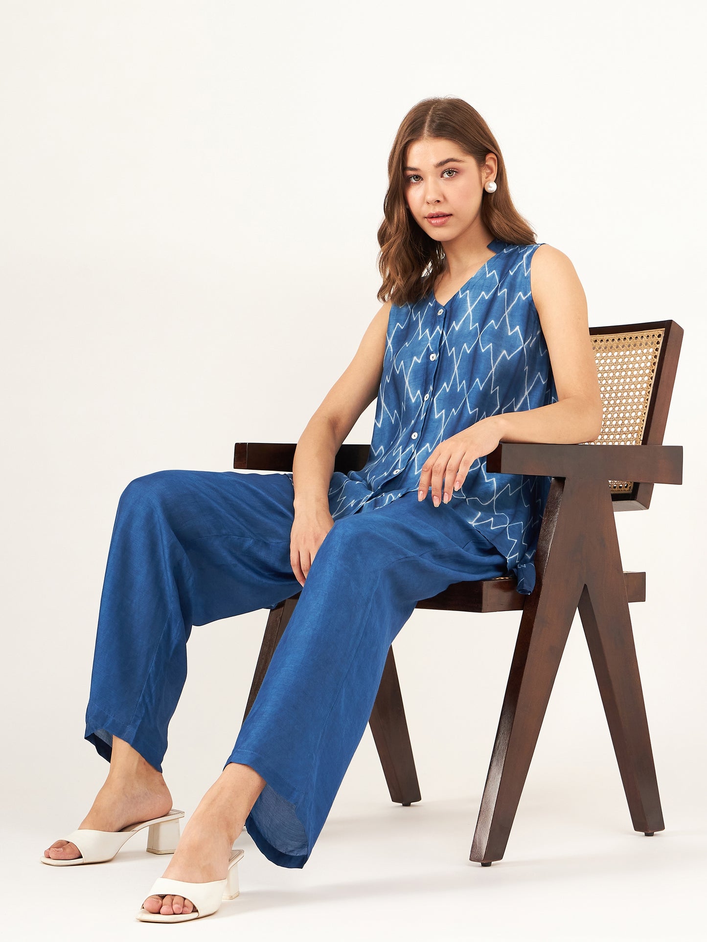 Indigo blue shibori cut sleeve top with half collor and front button closure