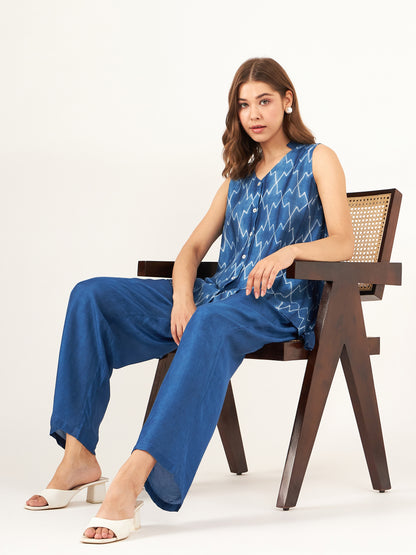 Indigo blue shibori cut sleeve top with half collor and front button closure